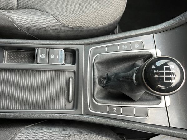 Volkswagen Golf 1.6 TDI 5DR 115HP Trendline 365979898
