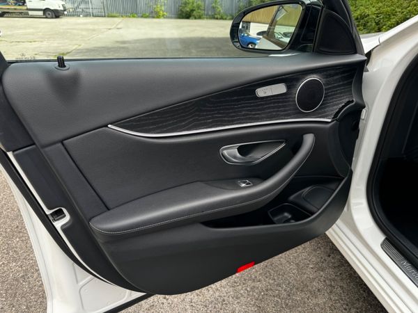 Mercedes-Benz E-Class 2017 AVANTGARDE/ NEW NCT! 365971799