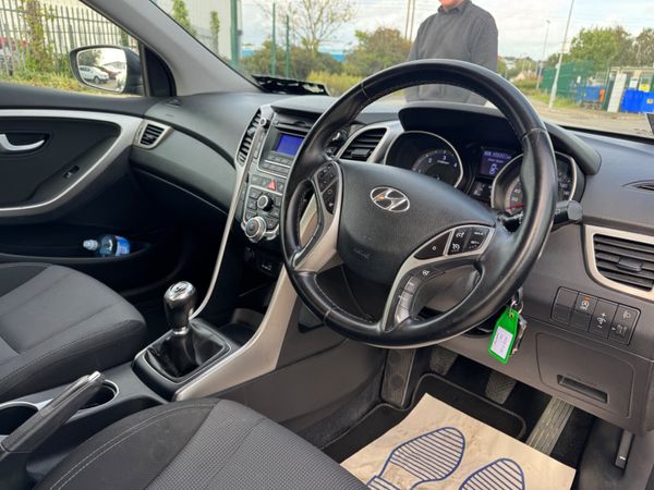 Hyundai i30 2015 deluxe 1.6 crdi 366026389