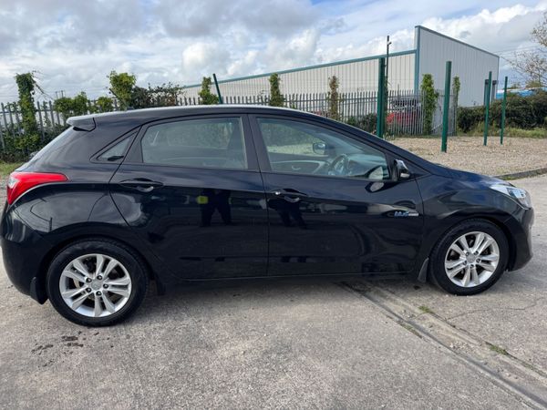 Hyundai i30 2015 deluxe 1.6 crdi 366026392