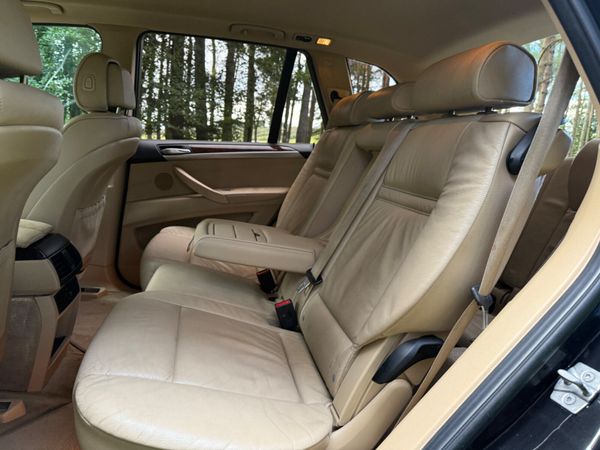 BMW X5 2010 7 Seats Diesel Automatic 366026834