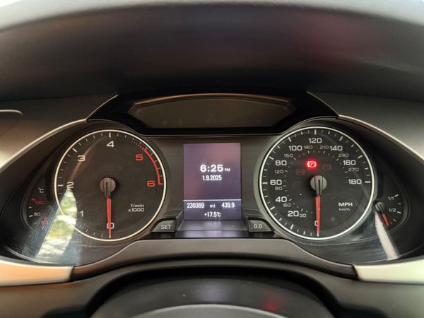 Audi A4 2009 2.0 TDI S line Estate 366026964