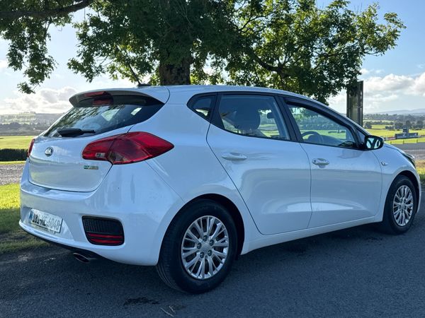Kia Ceed 2018 EX 1.6 Diesel Low mileage 366037627