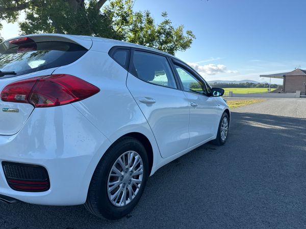 Kia Ceed 2018 EX 1.6 Diesel Low mileage 366037680