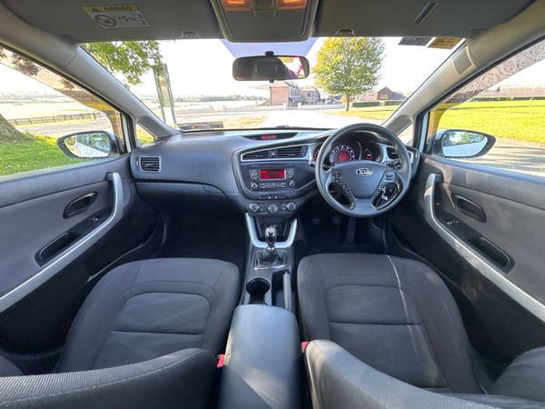 Kia Ceed 2018 EX 1.6 Diesel Low mileage 366037701
