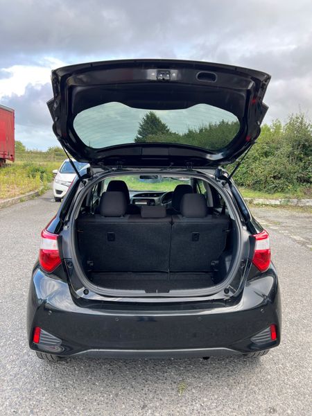 TOYOTA VITZ 2018 1.5L PETROL AUTOMATIC HYBRID 366048697