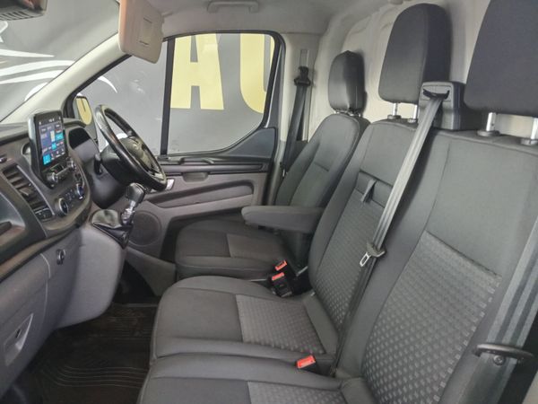Ford Transit 2021 366059126