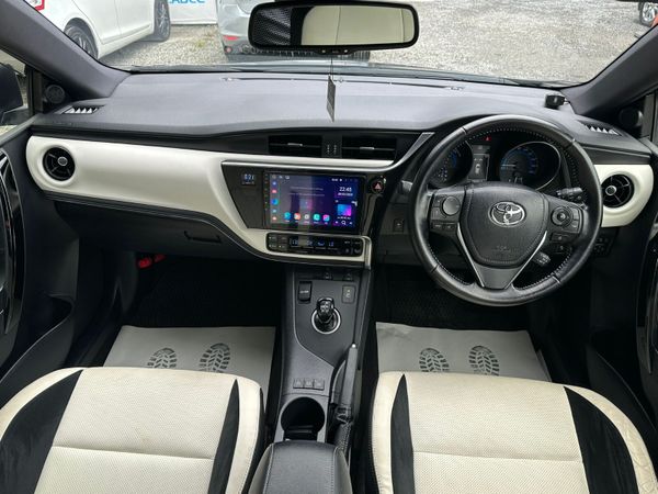 TOYOTA AURIS 2016 HYBRID Leather Spec Automatic 366074956