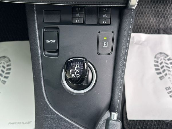 TOYOTA AURIS 2016 HYBRID Leather Spec Automatic 366074972