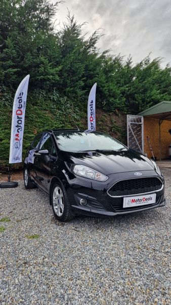 2017 Ford Fiesta LOW MILEAGE! 366111405
