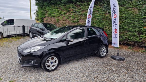 2017 Ford Fiesta LOW MILEAGE! 366111407