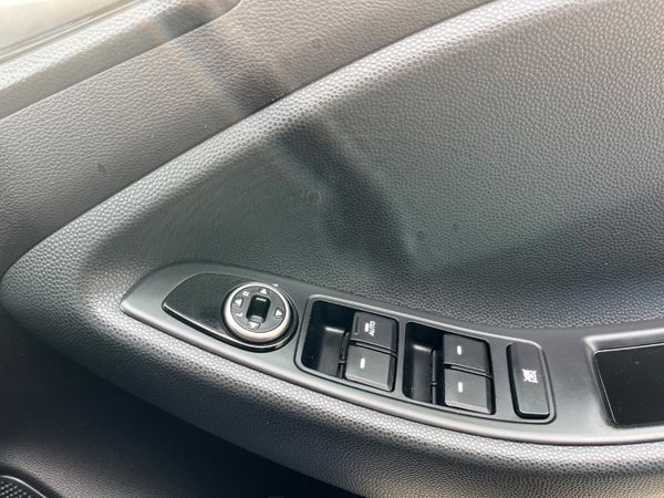 Hyundai i20 1.2 Deluxe 366113915