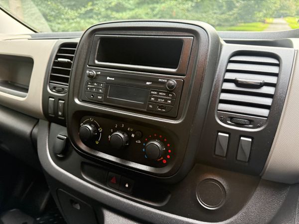 Renault Trafic 2016 Diesel Van 366125869