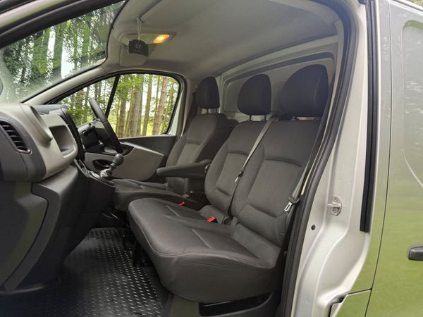 Renault Trafic 2016 Diesel Van 366125871