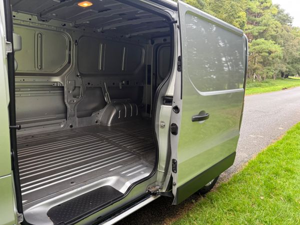 Renault Trafic 2016 Diesel Van 366125887