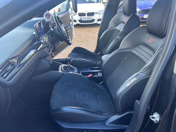 FORD FOCUS ST 366133380