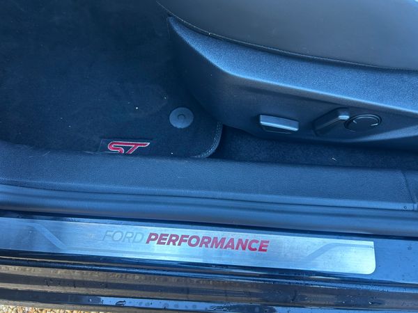 FORD FOCUS ST 366133383