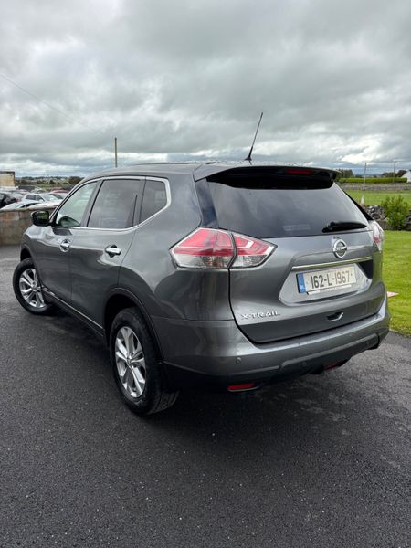 Nissan X-Trail 2016 366143880