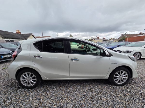 Toyota Aqua 1.5L Hybrid | Parking Sensors 366157466