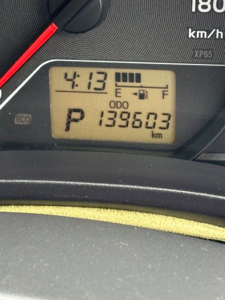 Toyota Vitz 2012 366153349