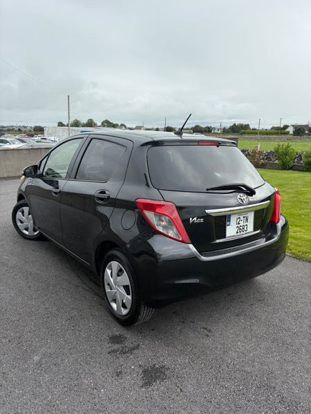 Toyota Vitz 2012 366153350