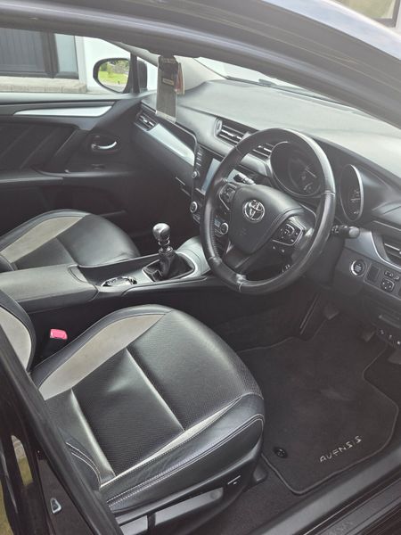 2015 TOYOTA AVENSIS 2.0D4D DEGIGN 366165286