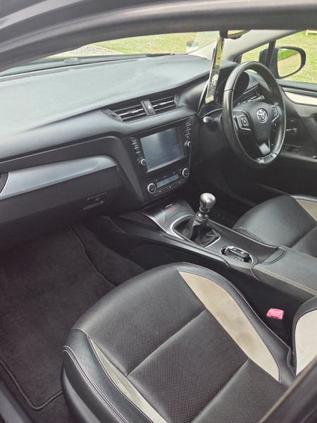 2015 TOYOTA AVENSIS 2.0D4D DEGIGN 366165291