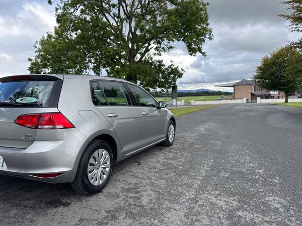 Volkswagen Golf 2016 Trand line 1.2 TSI 366168402