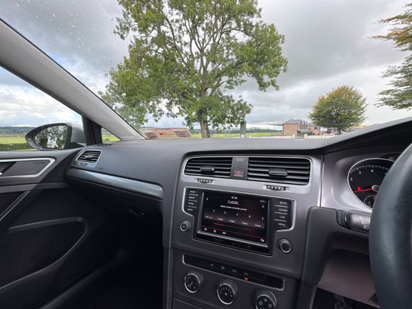 Volkswagen Golf 2016 Trand line 1.2 TSI 366168574