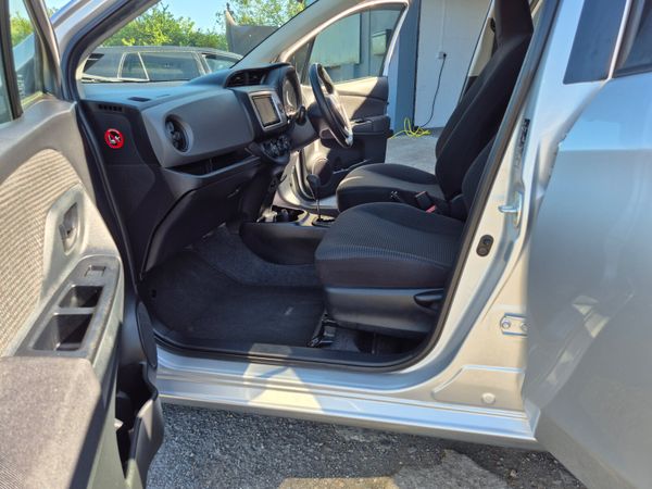 Toyota Vitz 2015 1.0L AUTOMATIC 366160288