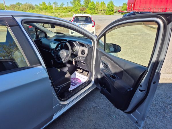 Toyota Vitz 2015 1.0L AUTOMATIC 366160281