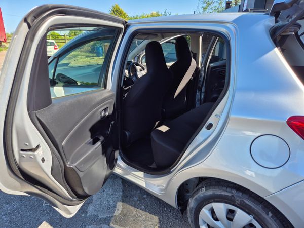 Toyota Vitz 2015 1.0L AUTOMATIC 366160293