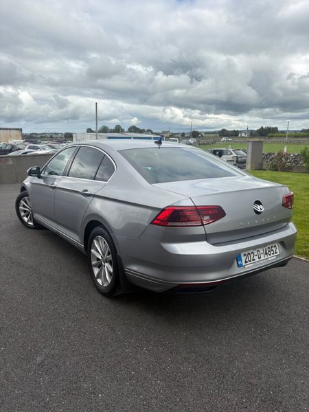 Volkswagen Passat 2020 366171155