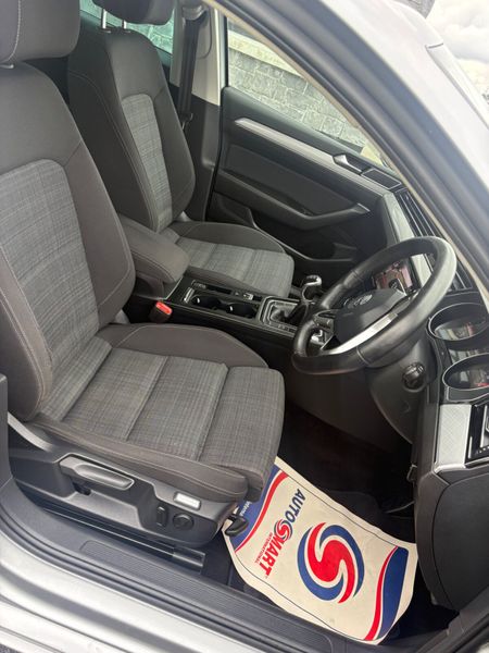 Volkswagen Passat 2020 366171158