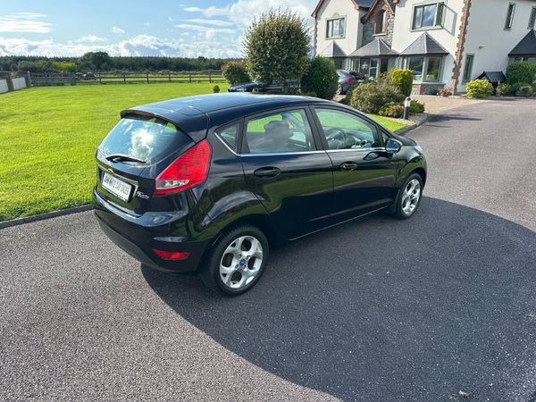Ford Fiesta TITANIUM 1.25 petrol 366180030