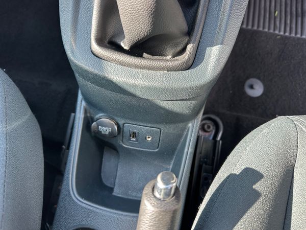Ford Fiesta TITANIUM 1.25 petrol 366180031