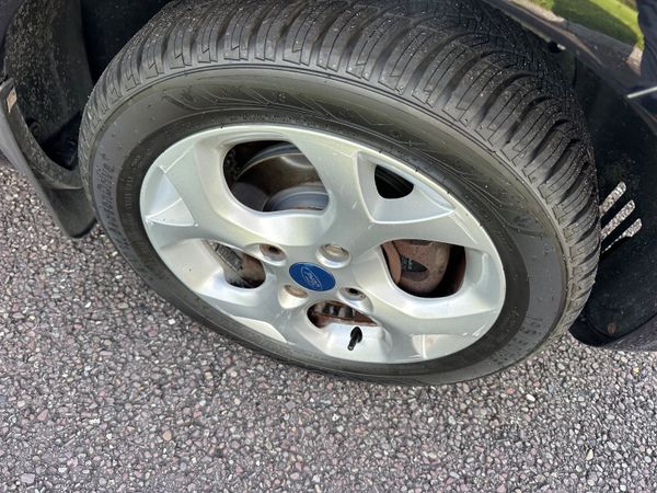 Ford Fiesta TITANIUM 1.25 petrol 366180048