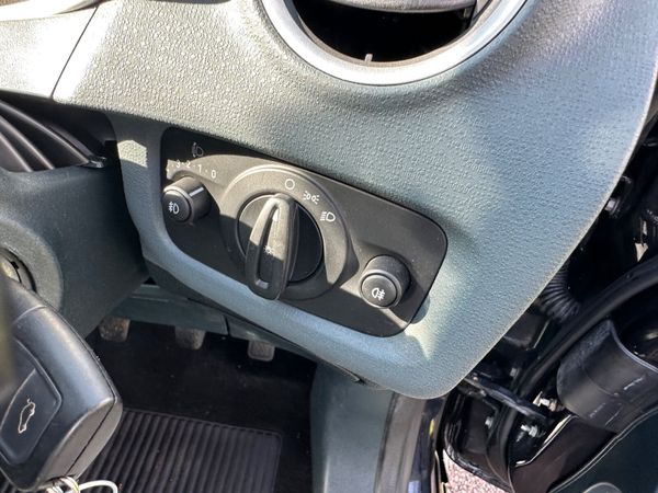 Ford Fiesta TITANIUM 1.25 petrol 366180049