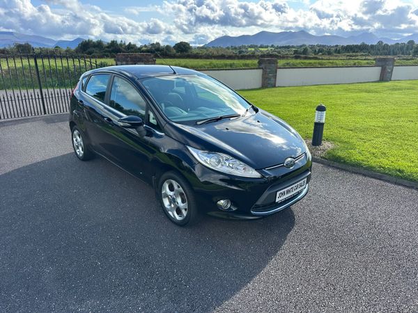 Ford Fiesta TITANIUM 1.25 petrol 366180052