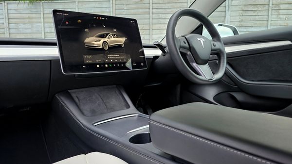 🔥 2022 Tesla Model 3 Standard Range Plus 366215179