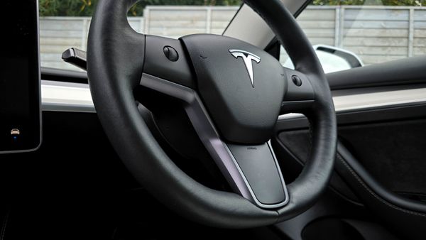 🔥 2022 Tesla Model 3 Standard Range Plus 366215184