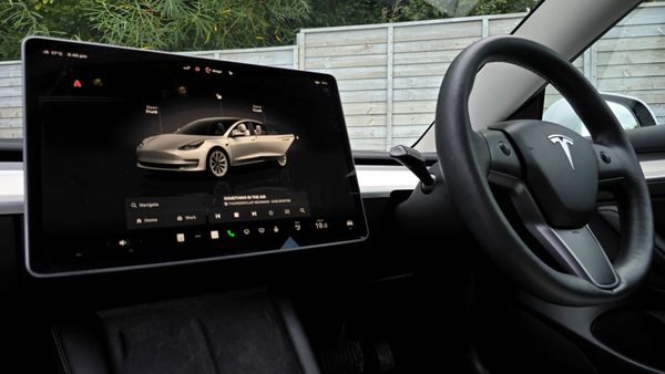 🔥 2022 Tesla Model 3 Standard Range Plus 366215186