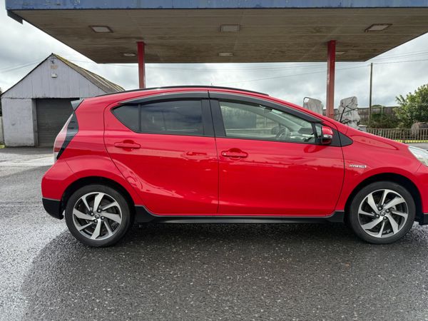 TOYOTA AQUA  ( 2015 ) 1.5L PETROL HYBRID AUTOMATIC 366218473