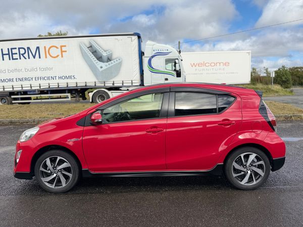 TOYOTA AQUA  ( 2015 ) 1.5L PETROL HYBRID AUTOMATIC 366218487