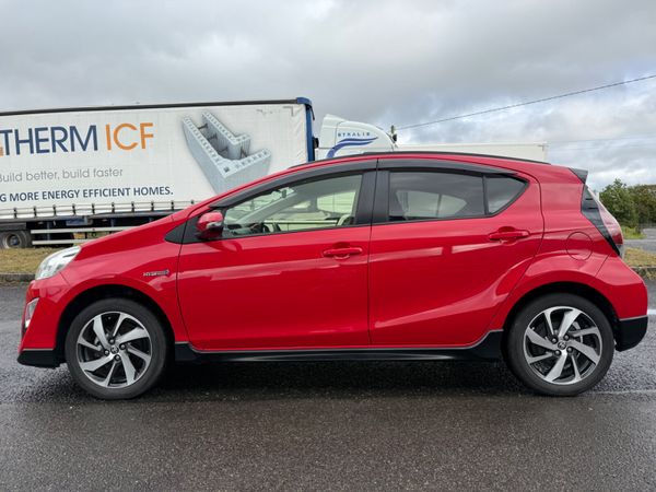 TOYOTA AQUA  ( 2015 ) 1.5L PETROL HYBRID AUTOMATIC 366218495