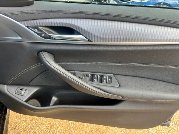 BMW 520 MSPORT TOURER 366238654