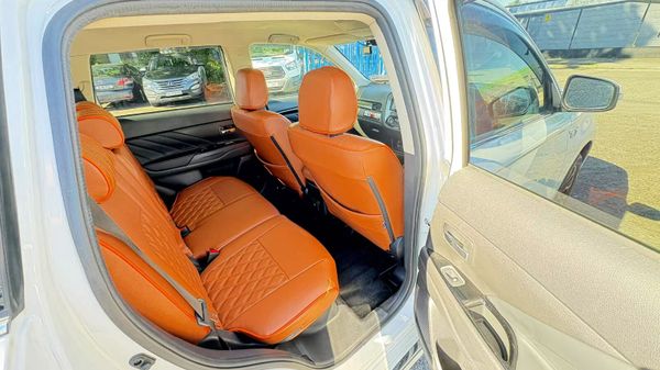 Mitsubishi Outlander 2.0 Hybrid Plug in 2018 366244256