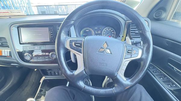 Mitsubishi Outlander 2.0 Hybrid Plug in 2018 366244257