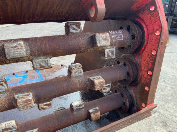 60" SCREENING BUCKET......80mm PINS ......1338 366242617
