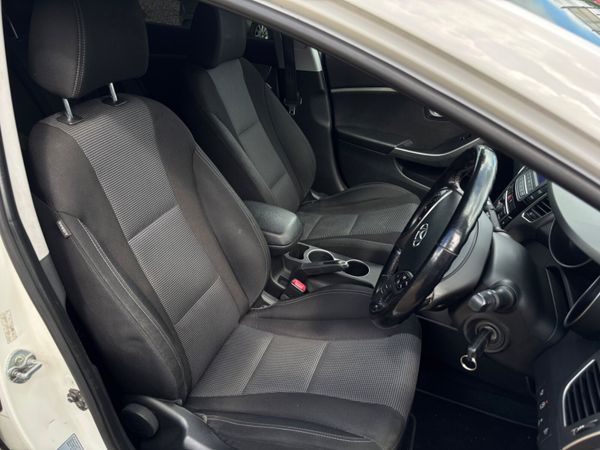 Hyundai i30 DELUXE DIESEL 366270071